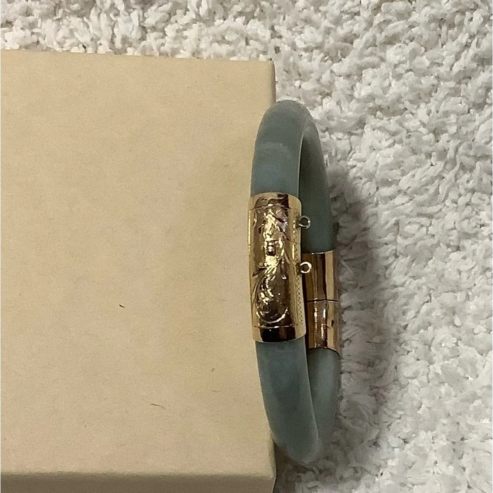 Vtg 14K Yellow Gold Hinge Jade Bangle / 57mm circumference /2.3”inside Diameter - Picture 4 of 13
